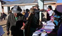 Bolivia inicia elecciones para presidente y Congreso
