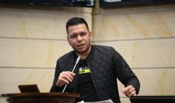 Jota Pe Hernandez fue denunciado por Maria José Pizarro por acoso y hostigamiento. El CRIC rechazó los señalamientos de Jota Pe, recordaron las víctimas de la masacre de Caloto.