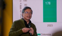 Presidente Petro durante alocución presidencial sobre salud