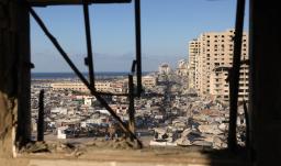 Esta imagen muestra edificios dañados en la ciudad de Gaza.