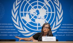 La relatora especial de las Naciones Unidas (ONU) sobre los territorios palestinos ocupados, Francesca Albanese, ofrece una rueda de prensa sobre la situación de los derechos humanos en Gaza, en Ginebra.