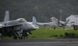 Cazas F-35 de EE.UU sobrevuelan Puerto Rico. / Foto: AFP.