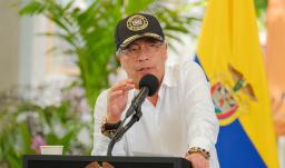 Presidente Petro durante el evento realizado en Puerto Asis, Putumayo, donde se destruyeron 4 mil toneladas de explosivos pertenecientes al grupo armado Coordinadora Nacional Ejército Bolivariano