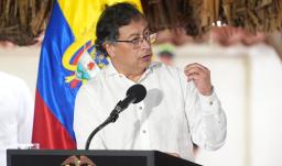 Petro responde a Duque: TLC con Estados Unidos está "suspendido de facto" por aranceles