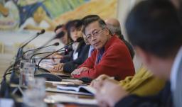 Petro afirma haber pagado $100 billones de deuda de Duque y critica al Banco de la República