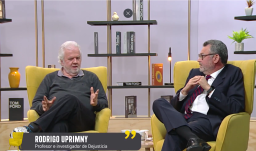 Humberto Sierra Porto, director del Departamento de Derecho Constitucional de la Universidad Externado y Rodrigo Uprimny, profesor e investigador en temas de justicia y derechos humanos.