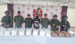 Gobierno incautó casi dos toneladas de cocaína en operativo contra el narcotráfico en frontera con Ecuador