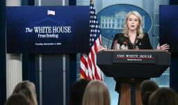 Detienen a madre del sobrino de la secretaria de prensa de la Casa Blanca en operativo migratorio