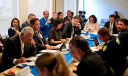 Colombia prohíbe precursores químicos del fentanilo para evitar convertirse en productor