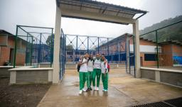 Colegio Luis López de Mesa en Bahía Solano.