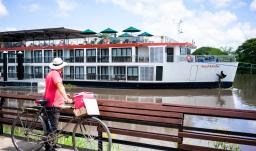 La operación del crucero, apoyada por entidades del Gobierno, impulsa empleo y desarrollo comunitario en municipios del Caribe colombiano como Mompox, Usiacurí y Magangué, a través del Río Magdalena. 