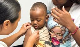 El Ministerio de Salud defendió los avances del Gobierno y afirmó que la salud debe dejar de ser un negocio para convertirse en un derecho real, y centrado en las personas, a través de la reforma a la salud que propone nel Gobierno nacional. 