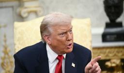 El presidente de Estados Unidos, Donald Trump, responde a las preguntas de la prensa durante una reunión con el príncipe heredero y primer ministro del Reino de Arabia Saudita, Mohammed bin Salman, en el Despacho Oval de la Casa Blanca, en Washington D. C.