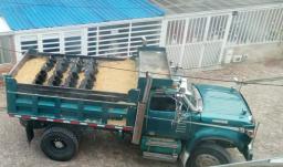 Volqueta con explosivos en Tunja