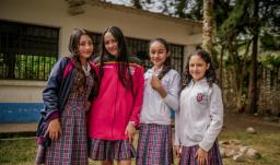 El jefe de la cartera de educación afirmó que hubo un aumento del 45 % en el presupuesto, 245 mil nuevos cupos en educación superior y cobertura del 92 % en primera infancia. 