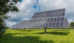 Gobierno presenta avances en transición energética y reafirma la energía como derecho fundamental 