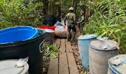 Autoridades destruyeron dos laboratorios y decomisaron 5 toneladas de clorhidrato de cocaína en Nariño 