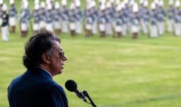 Presidente Petro ordena a la Policia incautar medicamentos acaparados por EPS.