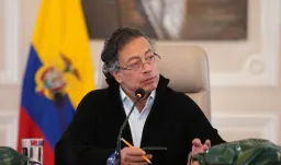 Presidente Petro responde a Bruce Mac Master sobre emergencia económica.