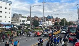 Recicladores salen a protestar contra decreto de la alcaldía que afectaría su labor en Bogotá 