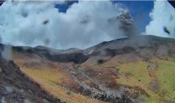 Volcán Puracé mantiene alerta naranja por emisiones continuas de ceniza y gases. Foto: Servicio Geológico