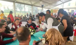 Ministros sirvieron en Banquete Navideño 2025 con población excluida