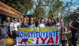 Movimientos sociales inscriben comité para impulsar una Constituyente.