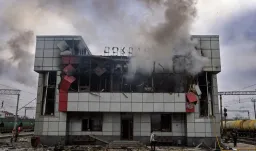 Rusia bombardea Kiev: 2 muertos y 600.000 hogares sin electricidad.