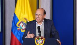 Ministro de Hacienda defiende declaratoria de emergencia económica ante el Congreso