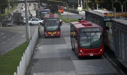 Presidencia Petro cuestiona incremento en pasaje de TransMilenio