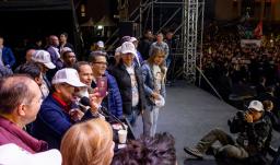 Petro presentó nuevo pasaporte hecho en Colombia.