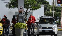 Precio de la gasolina bajará en marzo: costará 500 pesos menos.
