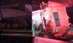 Choque múltiple de camiones obliga al cierre total de la vía Armenia–Cajamarca. Foto: X - @Mi_carro_Yyo