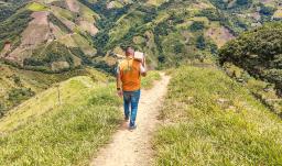 14 congresistas investigados por ocupar baldíos de la nación.