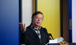 "La salud es un derecho, no un negocio": presidente Petro sobre liquidación de las EPS en quiebra 