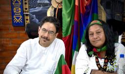 Iván Cepeda anunció a Aída Quilcué como su fórmula vicepresidencial.