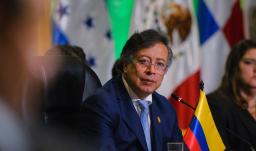 Petro pide cese al fuego inmediato en Foro CELAC - África.