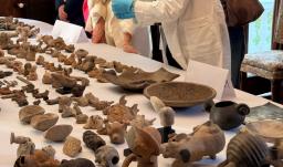 Piezas precolombinas repatriadas desde Chile. / Foto: Ministerio de Relaciones Exteriores.