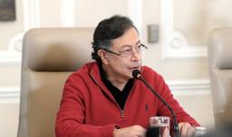 Presidente Petro señala a las EPS privadas de acaparar medicamentos y frenar la reforma a la salud