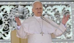 Papa León XIV pide una distribución justa de la riqueza