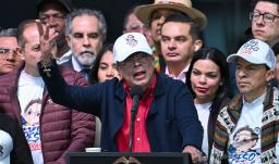 Presidente Petro en movilización. / Foto: AFP.