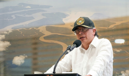 Petro defiende energías limpias y transición energética