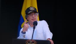 Petro dice que paro nacional catastral defiende terratenientes