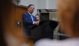 Presidente Petro afirma que las clínicas privadas aumentaron sus ganancias a través de recursos públicos 