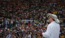 CEPR destaca reducción de la pobreza en el gobierno Petro