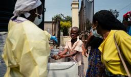 Ébola en África central: OMS declara emergencia sanitaria