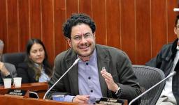 Iván Cepeda denunció presiones de grupos armados para influir en las elecciones del 31 de mayo