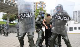 Policía no podrá disparar para defender bienes materiales, solo para salvar vidas