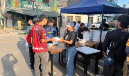 Entrega de comida a vecinos en Barrio Providencia, Pereira.