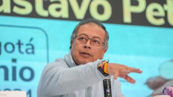 “Divisas por turismo empataron con las divisas por exportación de carbón”: Petro